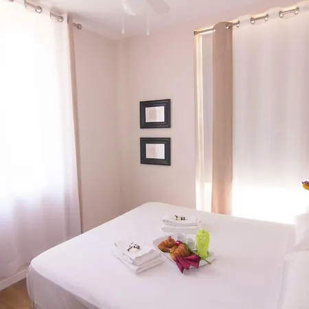 Апартаменты Ciutat Vella Apartaments En Valencia Валенсия